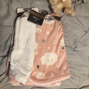 BLANKETS & BEYOND COLLECTION